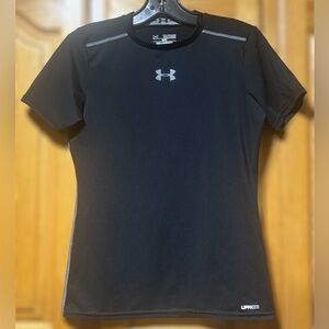 Under Armour Heat Gear Black UPF 30 Athletic Top Youth XL EUC
